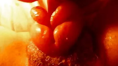 মেয়ে ভেজা গুদ চোদার আগে বাবার বাঁড়া চেটে হট মম সেক্স ভিডিও