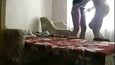 ছেলেটি তার মাকে চোদাচুদি করে, তাকে বিশ্বাসঘাতকতার জন্য দোষী সাব্যস্ত করে তামিল হট সেক্স ভিডিও